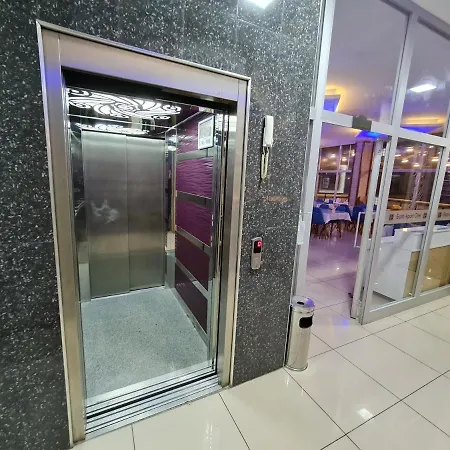 Ecrin Hotel 2*